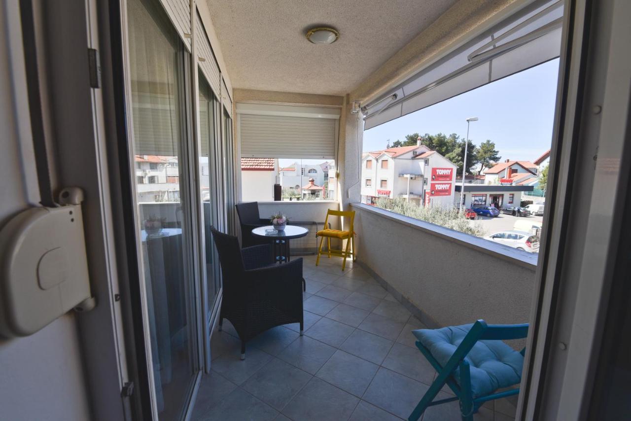 Apartment Nelly- Self Check-In Zadar Exteriör bild