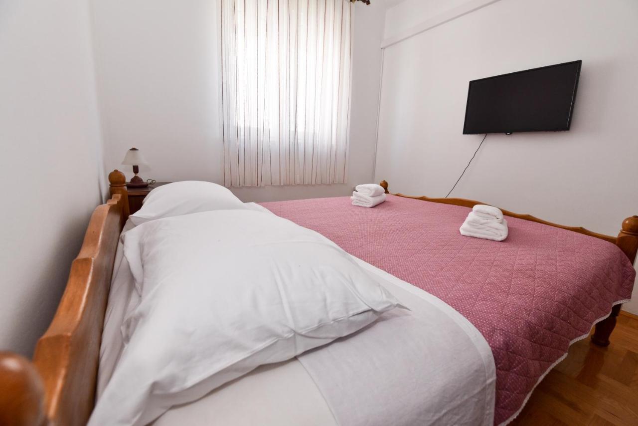 Apartment Nelly- Self Check-In Zadar Exteriör bild
